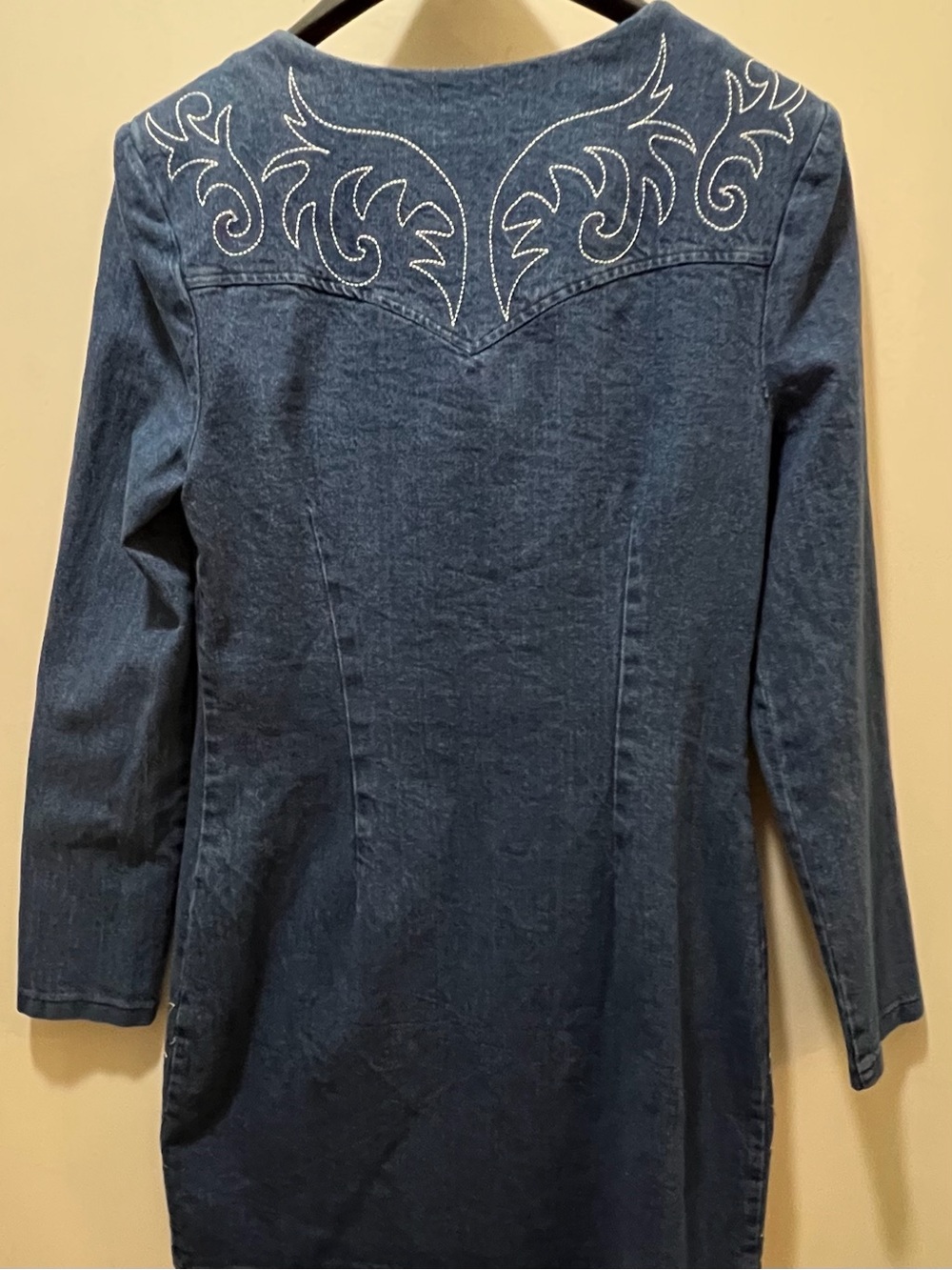 Avec Les Filles Western Embroidered Denim Snap Front Mini Dress Size 6 NWT - Picture 5 of 13